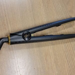 Like New GHD Gold Professional Hair Straightener